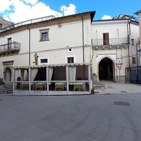 Alloggi Piazza Umberto Primo Pacentro Ngoại thất bức ảnh